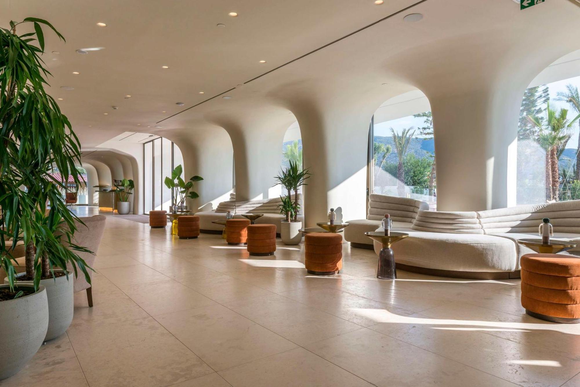 Isla Brown Corinthia Resort & Spa, Curio Collection By Hilton Άγιοι Θεόδωροι Εξωτερικό φωτογραφία The lobby of the hotel