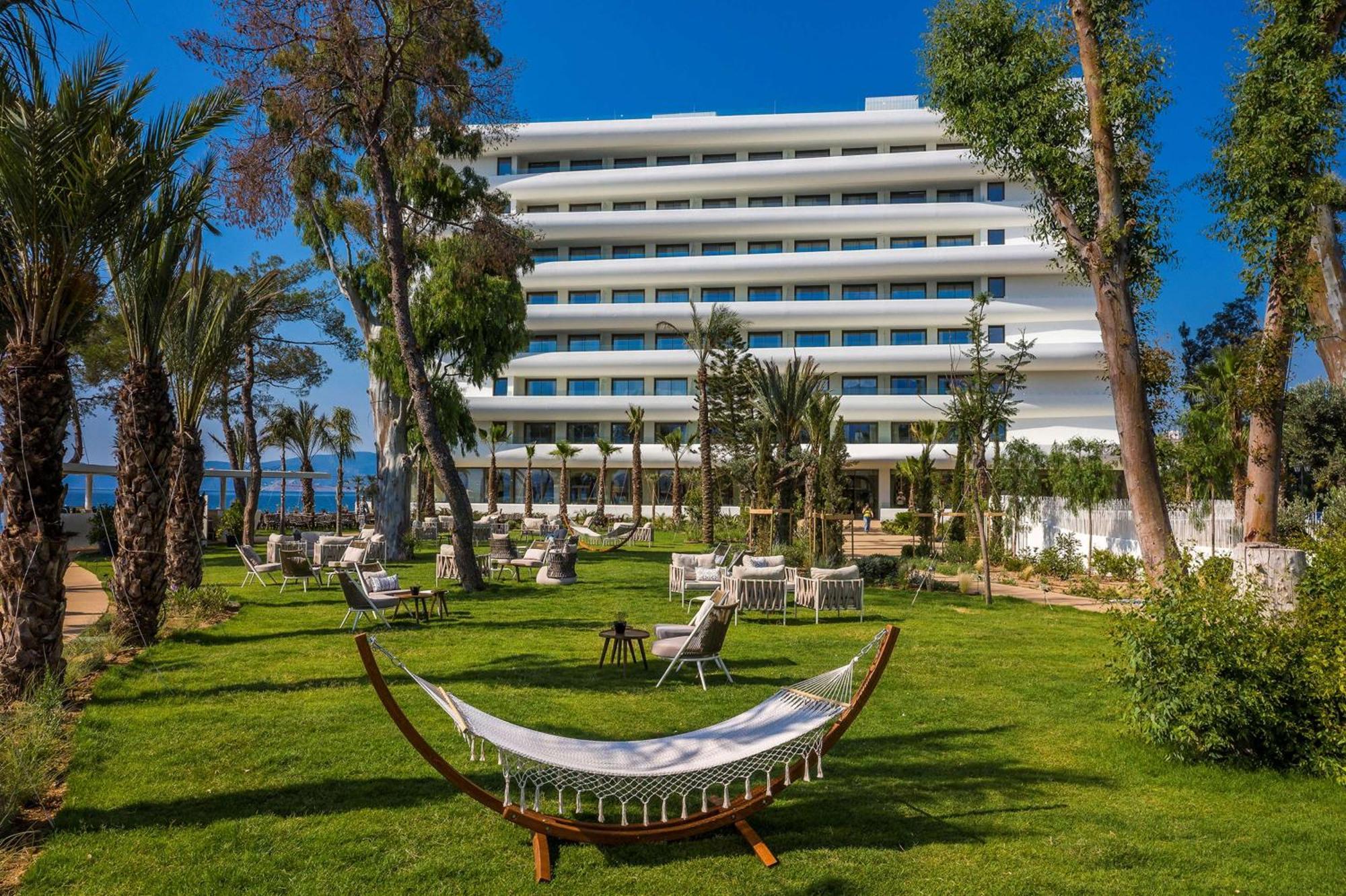 Isla Brown Corinthia Resort & Spa, Curio Collection By Hilton Άγιοι Θεόδωροι Εξωτερικό φωτογραφία The hotel's main building